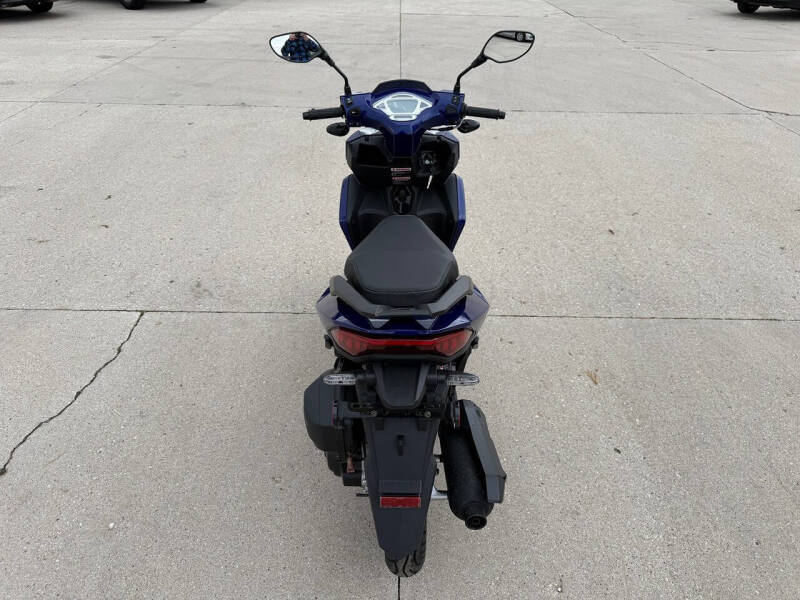 2025 Wolf V12 200i