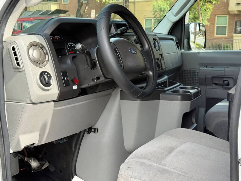 2013 Ford E-Series E-150