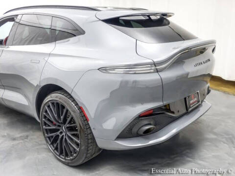 2022 Aston Martin DBX