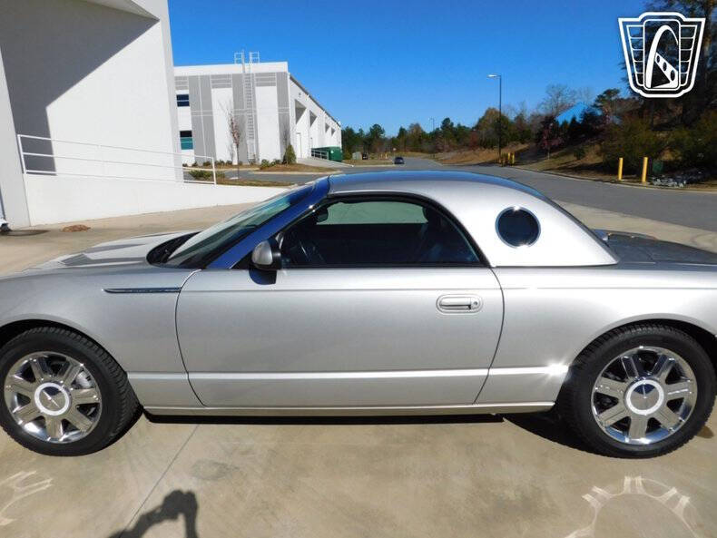 2005 Ford Thunderbird Deluxe