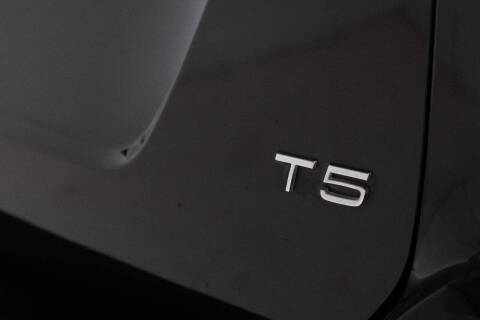 2017 Volvo XC60 T5 Dynamic