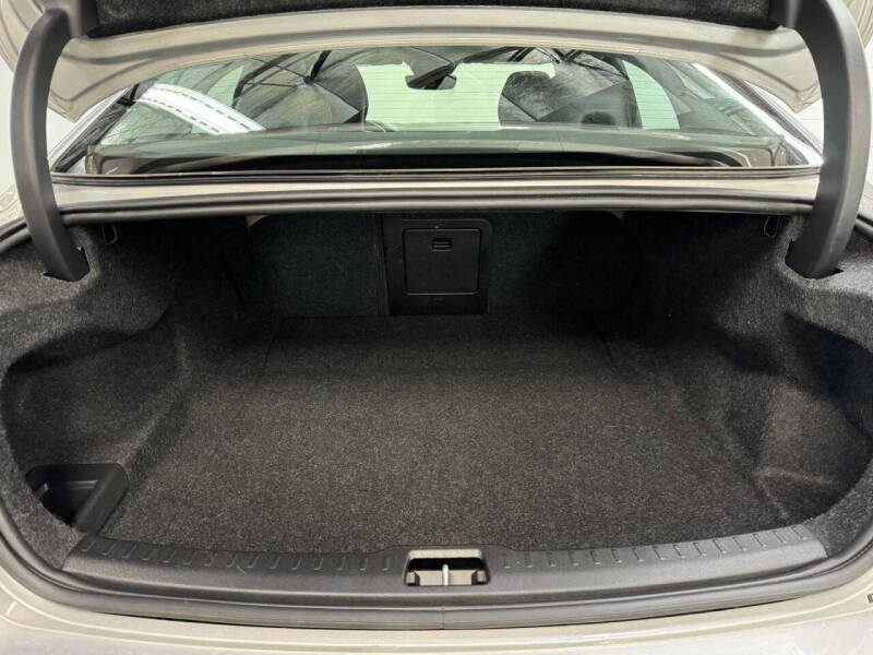 2024 Volvo S60 B5 Plus Dark Theme