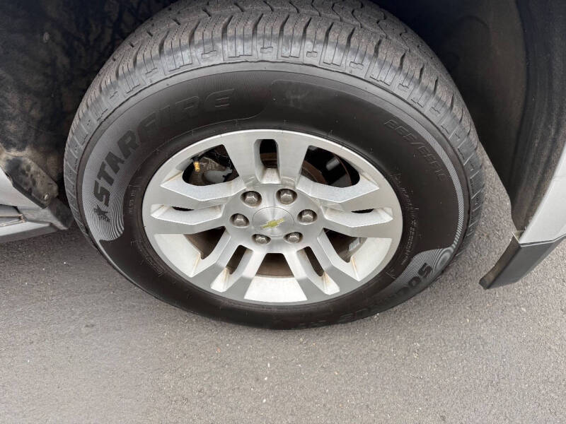 2016 Chevrolet Suburban LS