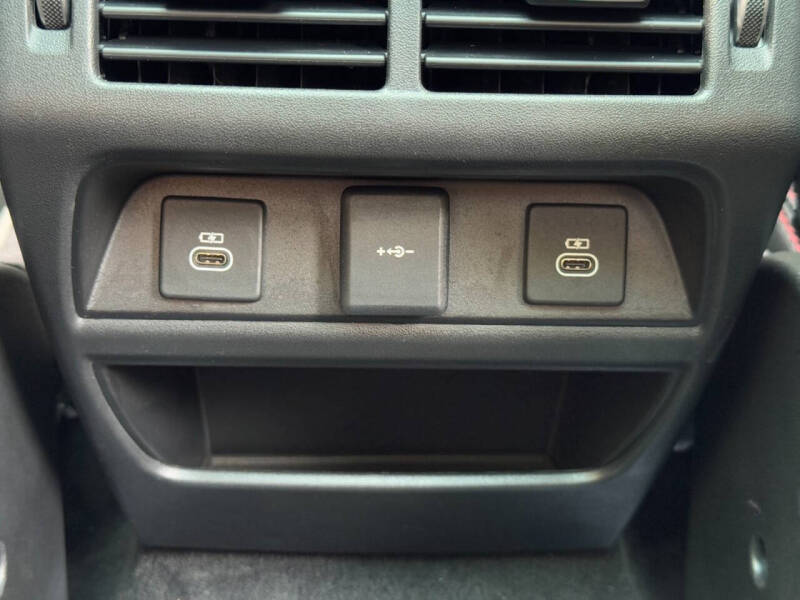 2022 Land Rover Discovery Sport P250 SE R-Dynamic