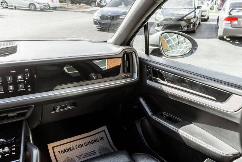 2024 Porsche Cayenne Coupe