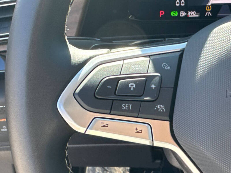 2025 Volkswagen Atlas SE