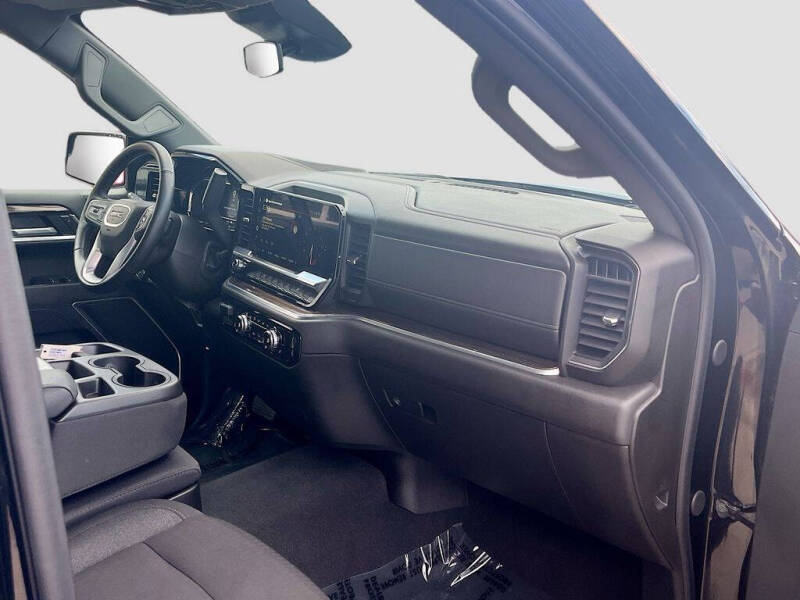 2025 GMC Sierra 1500 Elevation Standard