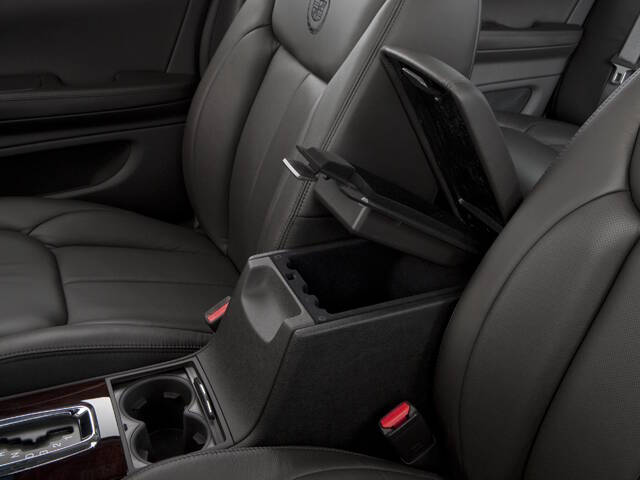 2010 Cadillac DTS Luxury Collection