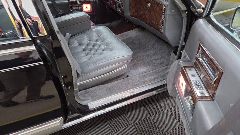 1990 Cadillac Brougham