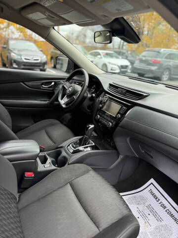 2020 Nissan Rogue SV