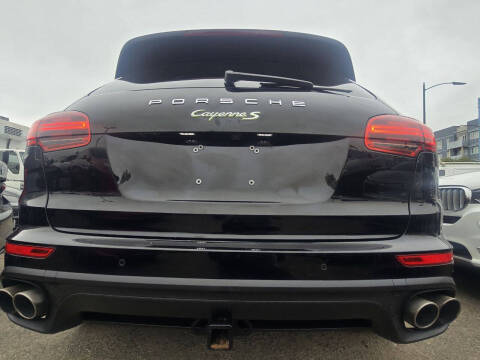 2016 Porsche Cayenne S E-Hybrid