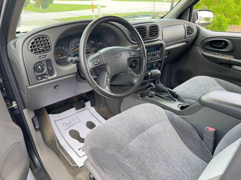 2004 Chevrolet TrailBlazer EXT LT