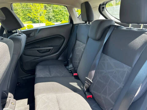 2013 Ford Fiesta SE