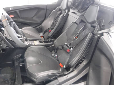 2024 Can-Am Maverick R