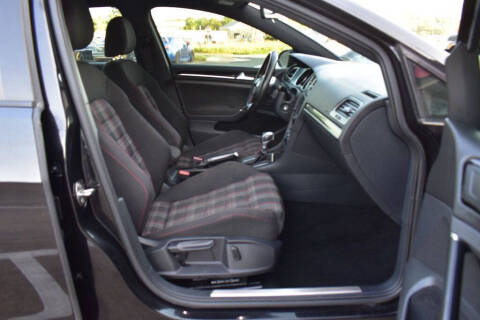 2017 Volkswagen Golf GTI S