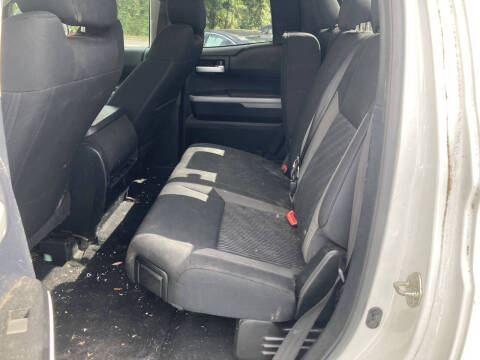 2014 Toyota Tundra SR5