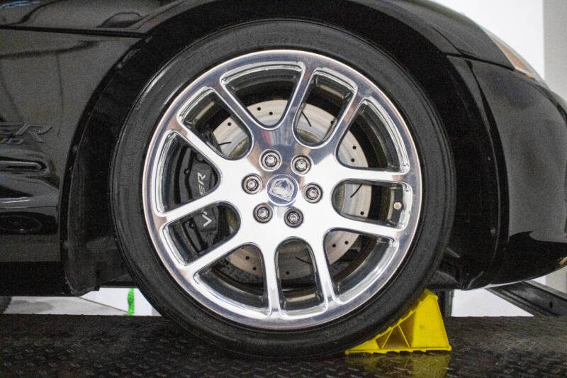 2003 Dodge Viper SRT-10