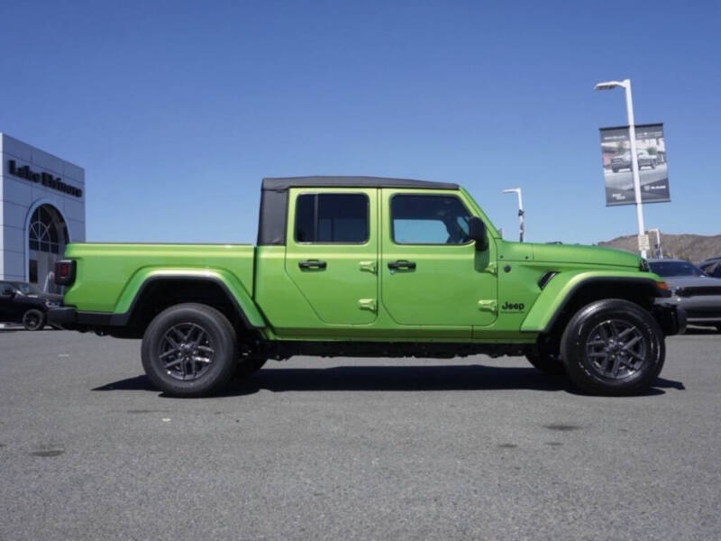 2025 Jeep Gladiator Sport