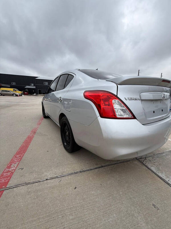 2014 Nissan Versa 1.6 S