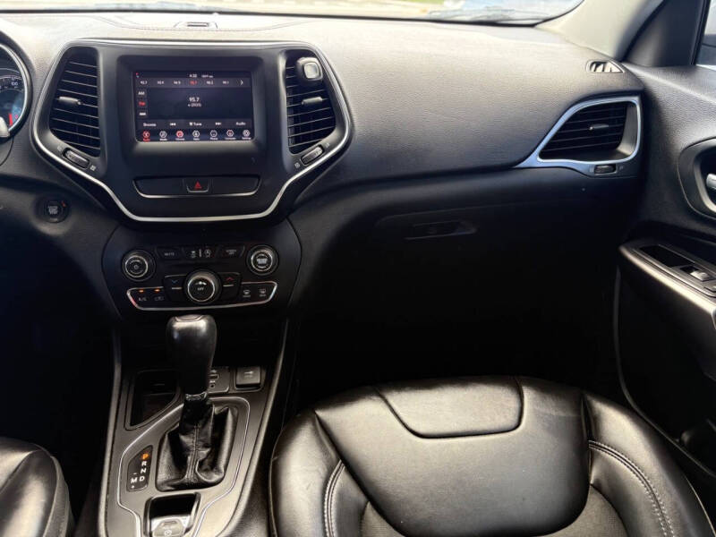 2019 Jeep Cherokee Latitude Plus