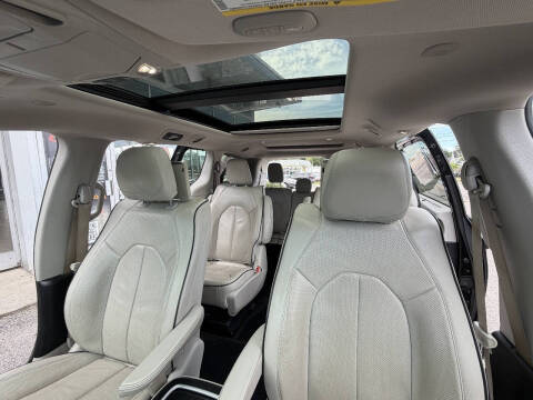 2019 Chrysler Pacifica Hybrid Limited