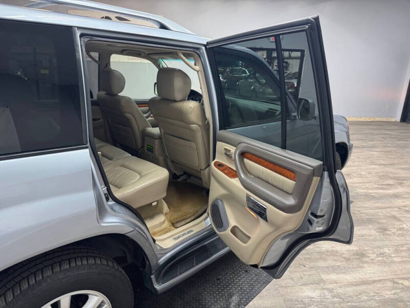 2005 Lexus LX 470