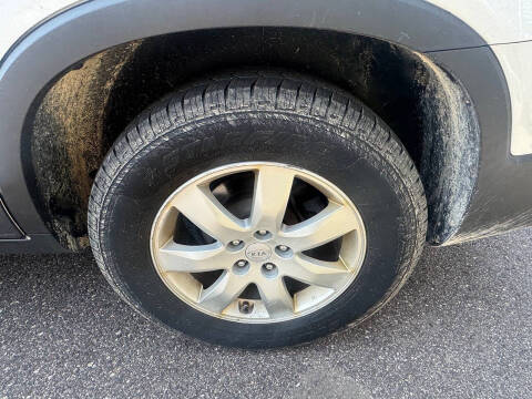 2011 Kia Sorento LX