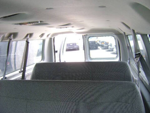 2004 Ford E-Series E-150 XL