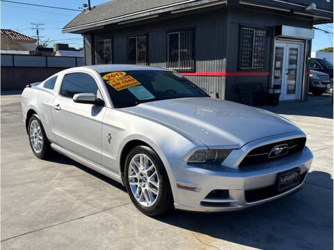 2013 Ford Mustang V6 Premium