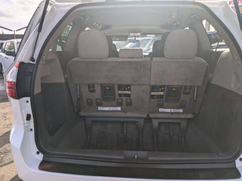 2017 Toyota Sienna L 7-Passenger