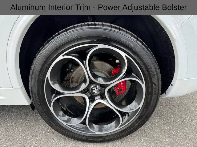 2022 Alfa Romeo Stelvio Veloce