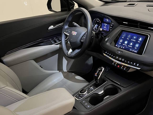 2023 Cadillac XT4 Luxury