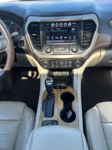 2017 GMC Acadia Denali