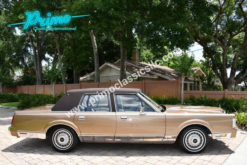 1986 Lincoln Town Car