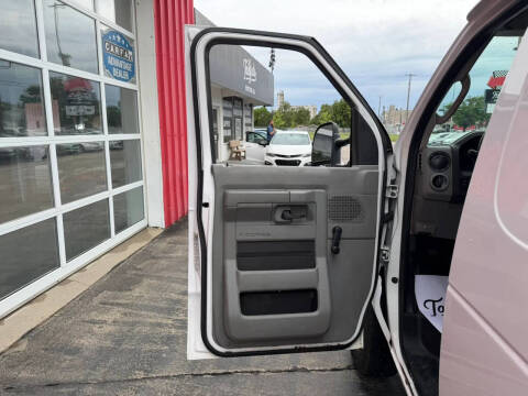 2014 Ford E-Series E-150