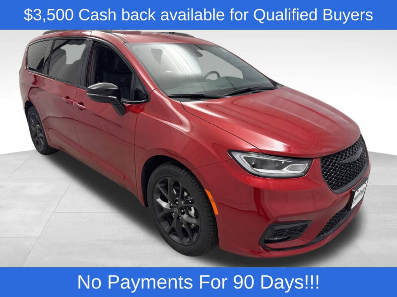 2026 Chrysler Pacifica Select