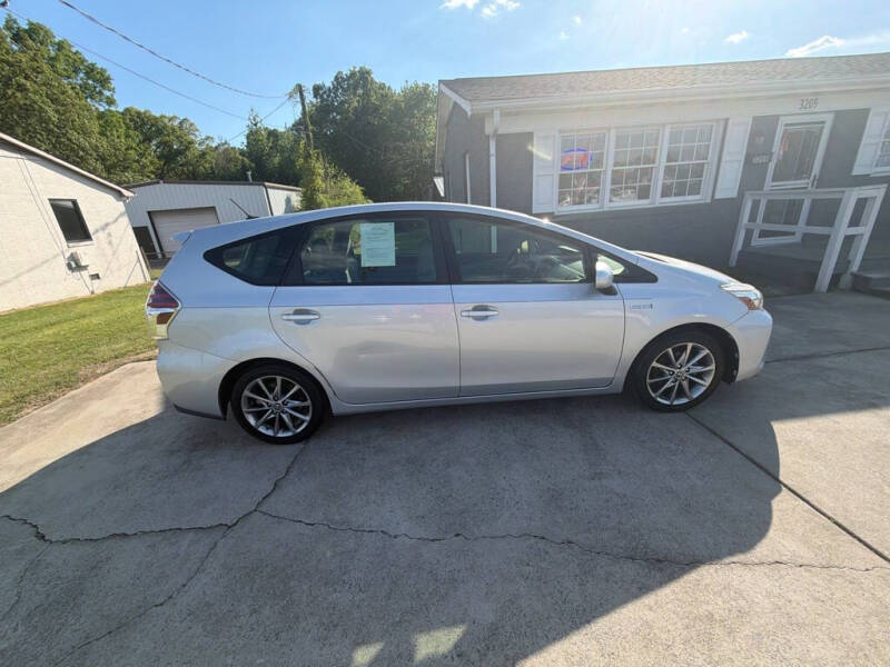 2016 Toyota Prius v