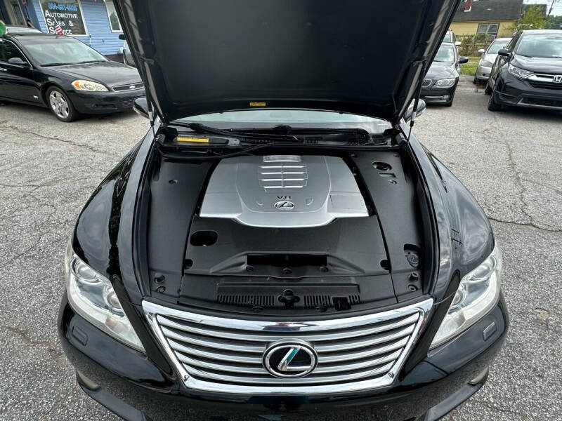 2010 Lexus LS null photo 4