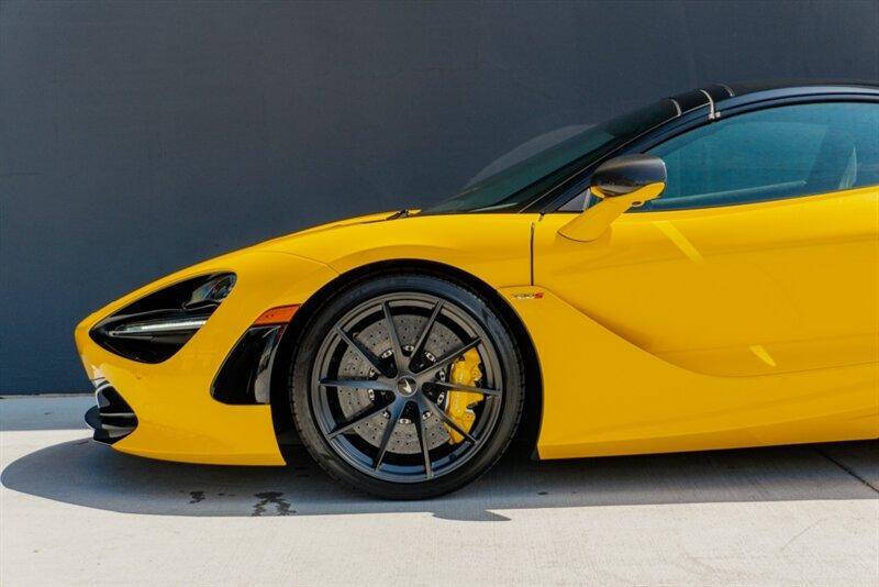 2023 McLaren 720S Spider