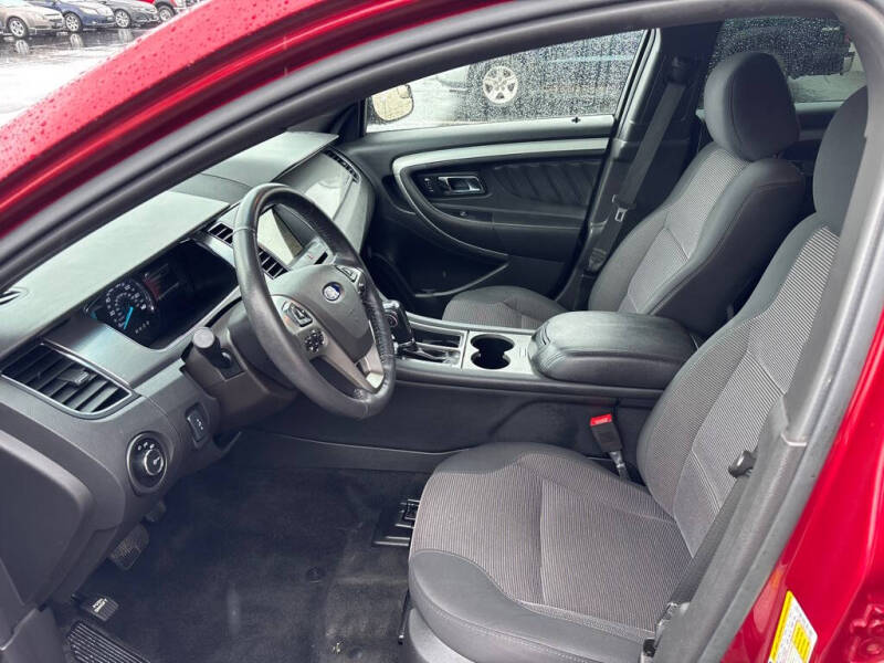 2018 Ford Taurus SEL