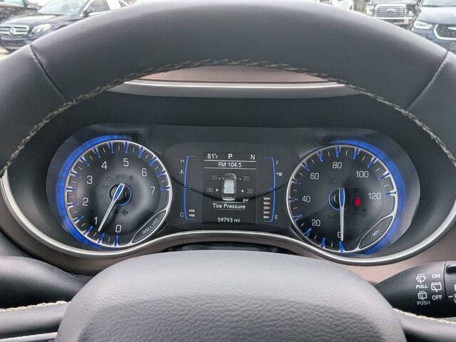 2022 Chrysler Voyager LX