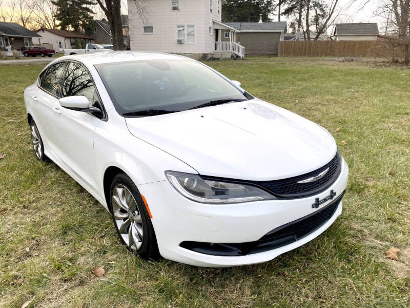 2016 Chrysler 200 S