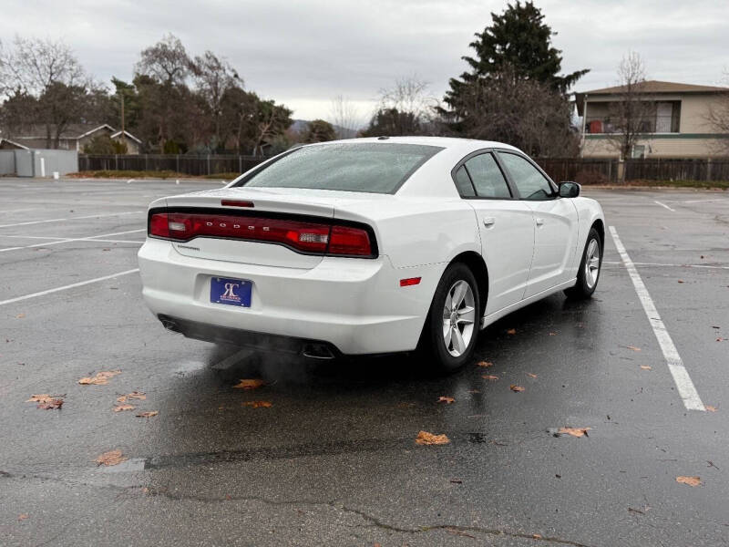 2013 Dodge Charger SE