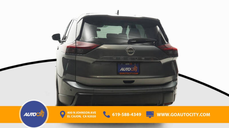 2024 Nissan Rogue SV