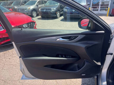 2018 Buick Regal TourX Preferred