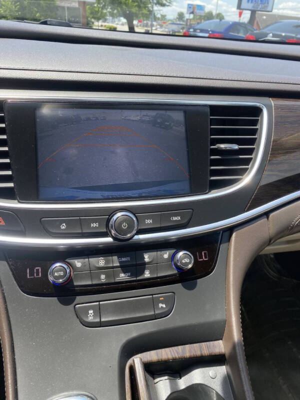 2017 Buick LaCrosse Essence