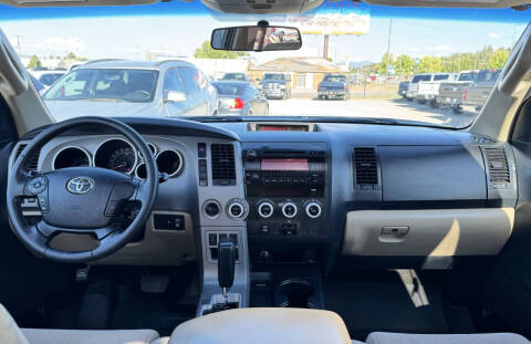 2013 Toyota Sequoia SR5