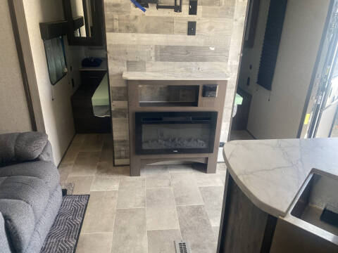 2021 Coleman 334BH