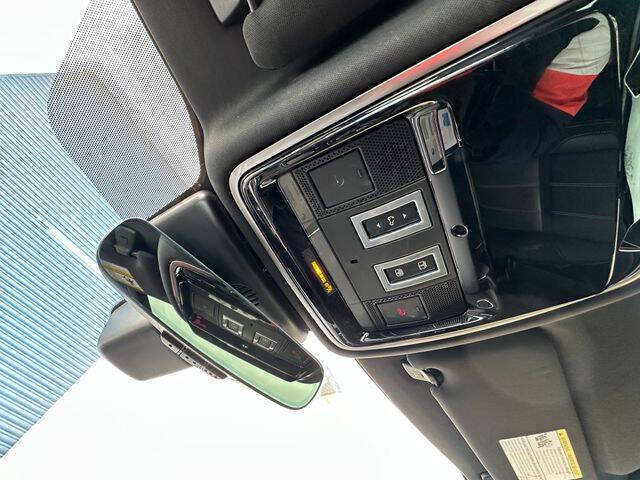 2019 Land Rover Range Rover Velar P340 R-Dynamic SE