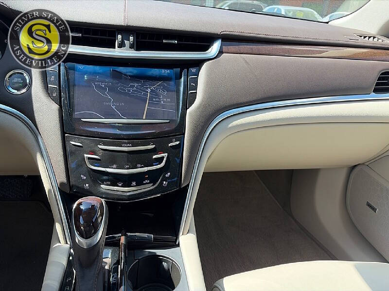 2013 Cadillac XTS Luxury Collection